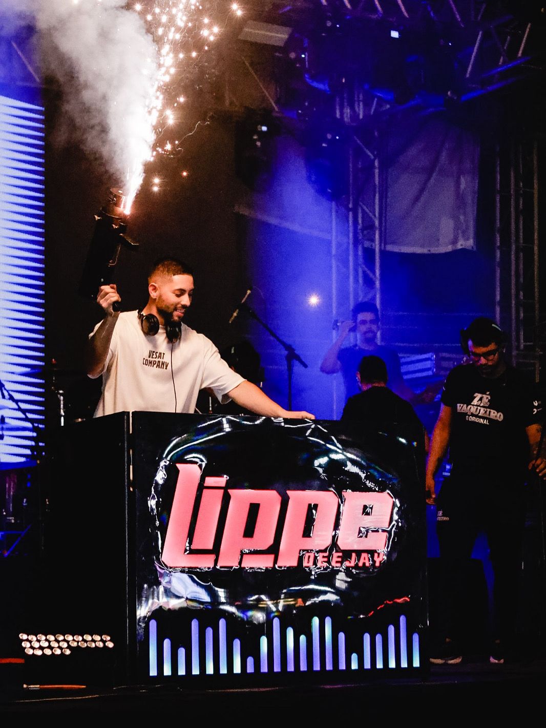 Lippe DJ mixando